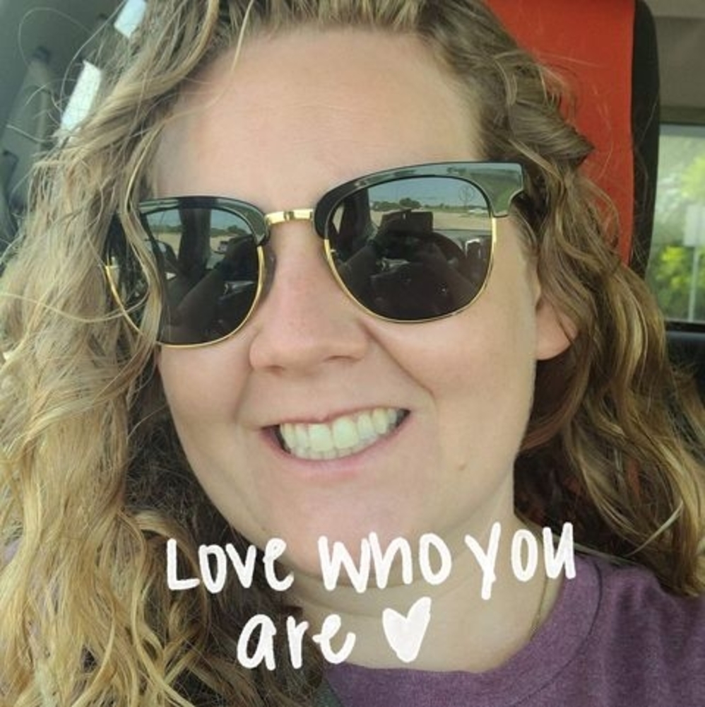 Meet your Posher, Alicia